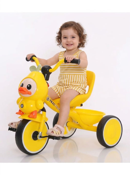 A children’s tricycle featuring a modern Donald Duck design, helping your child develop balance skills.